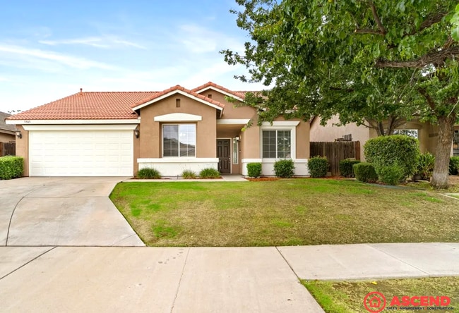 Building Photo - Spacious 4BD/2BA Home in Bakersfield (93312) – Garage, Fireplace & Pet-Friendly!