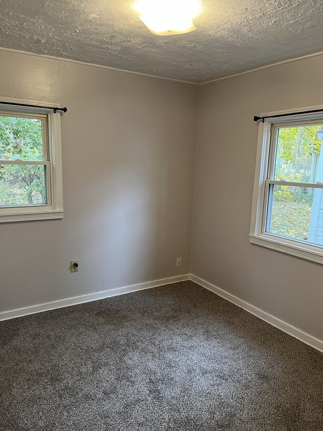 Photo - 1329 N Jenison Ave