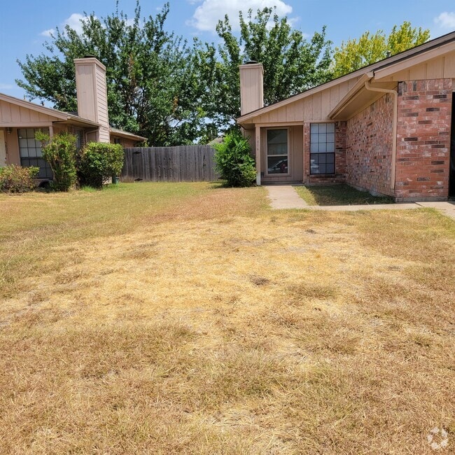 Building Photo - 5806 Silver Sage Dr Rental