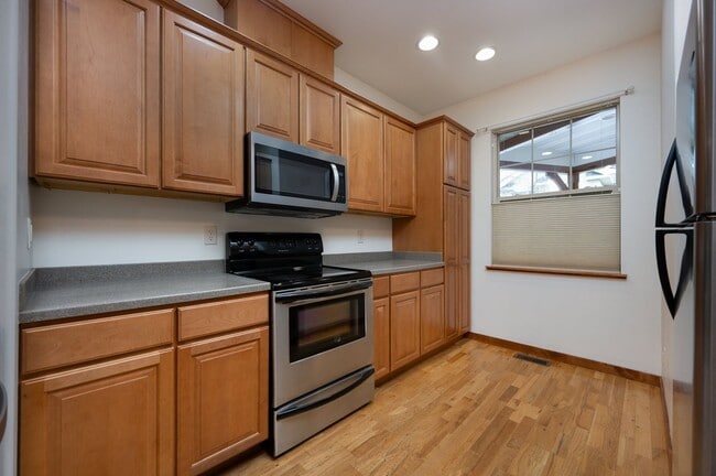 Photo - 3 Bedroom, 2 Bath Condo