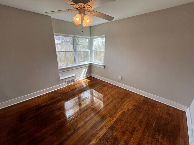 Photo - 3406 Cutshaw Ave Unit Cutshaw A (Down)