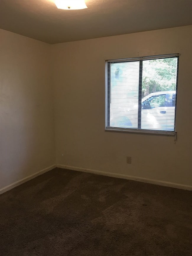 Photo - 2007 Bradford Ct