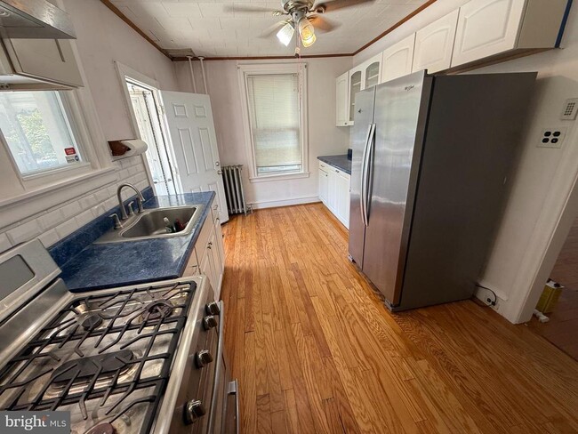 Photo - 300 Devereaux Ave