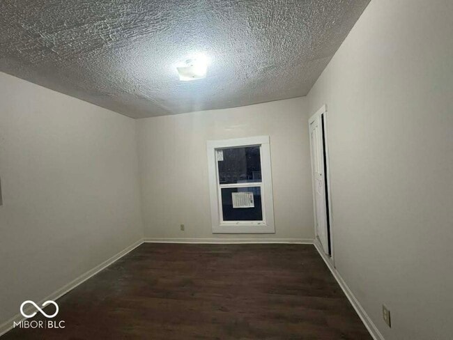 Photo - 1014 W 33rd St