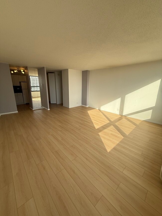 Photo - 5100 N Marine Dr Unit 15C