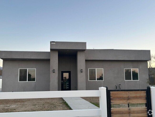 Building Photo - 9308 E Ave T 6 Unit 9308 1 Rental