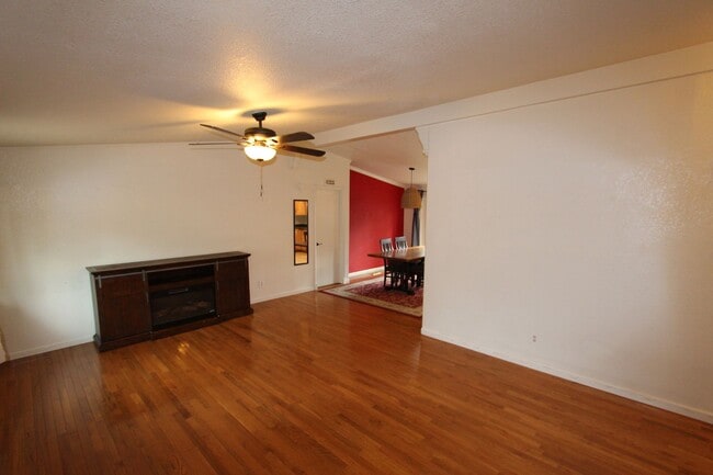 Photo - 95 E Camille Dr