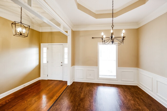 Photo - 403 Knights Cove W