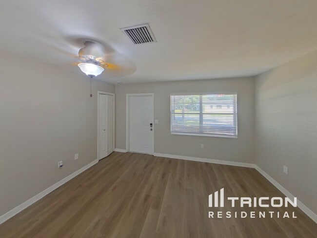 Photo - 4000 Berkshire Dr