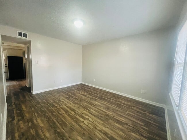 Photo - 131 Wall St Unit 123