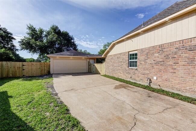 Photo - 3223 Cherry Hills Dr