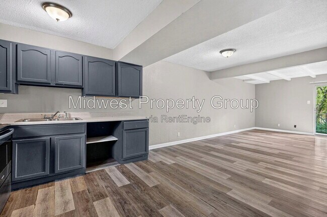 10002 Kodiak Dr