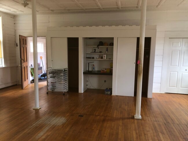 Photo - 1146 State Route 295 Unit Downstairs