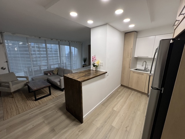Building Photo - 300 N State St Unit 3826 Rental
