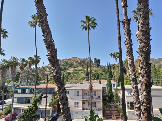 Photo - Hollywood Villa Apartments