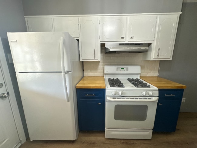 Photo - 202 Holly Ridge Dr