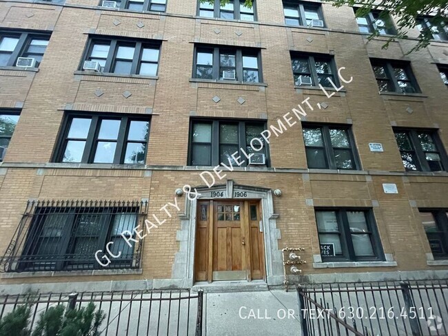 Building Photo - ***LOGAN SQUARE / 2 BDRM / SS APPL INCL / ... Unit 2B Rental