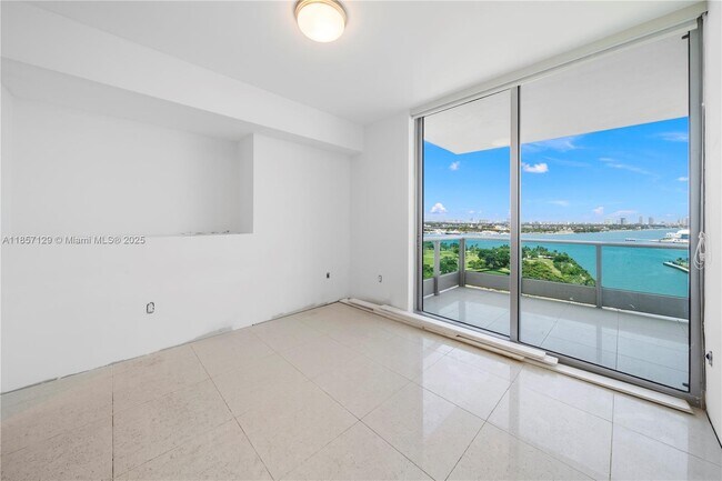 Photo - 900 Biscayne Blvd Unidad 1907