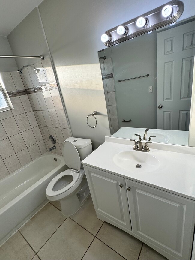 Photo - 4616 28th St SW