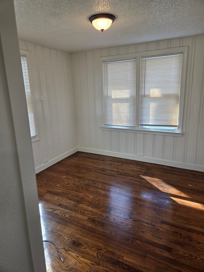 Photo - 3429 Mersington Ave