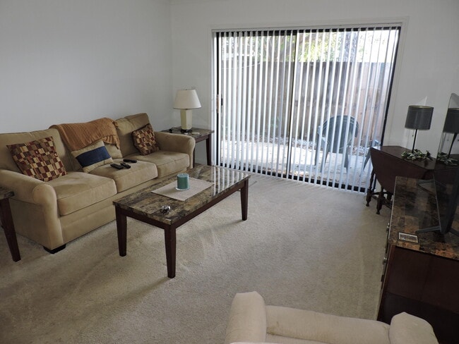 Photo - 3402 Gardens E Dr Unit 7A