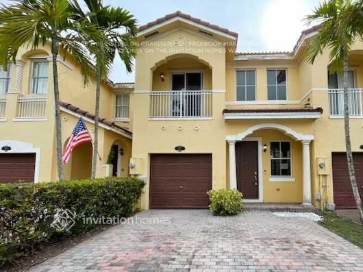 Building Photo - 877 SW 149th Ct