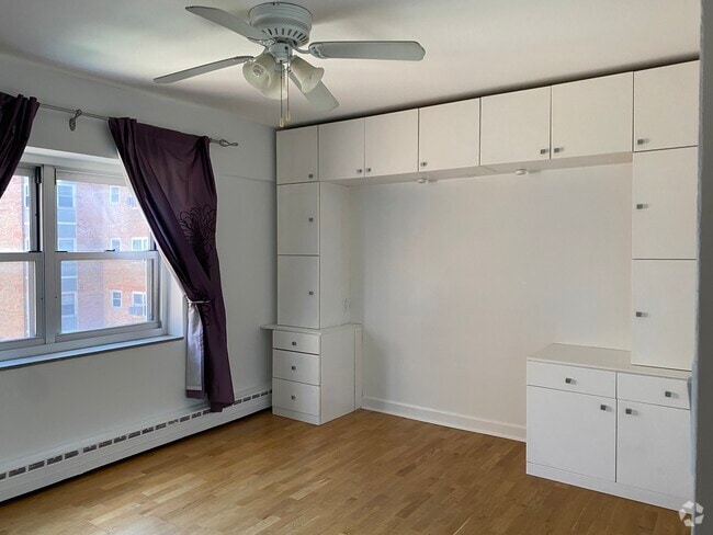 Building Photo - 4970 N Marine Dr Unit Shoreline Park 11th Floor Rental