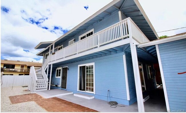 Building Photo - 6 bed 2 bath, Multi-Family home, Converted Garage and ample storage.