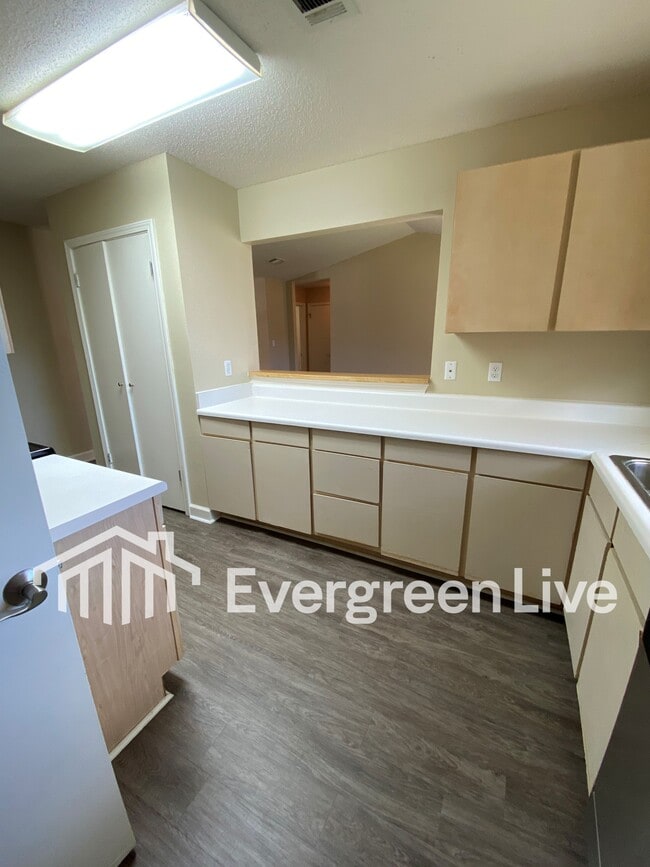 Photo - 48 Callan Ct