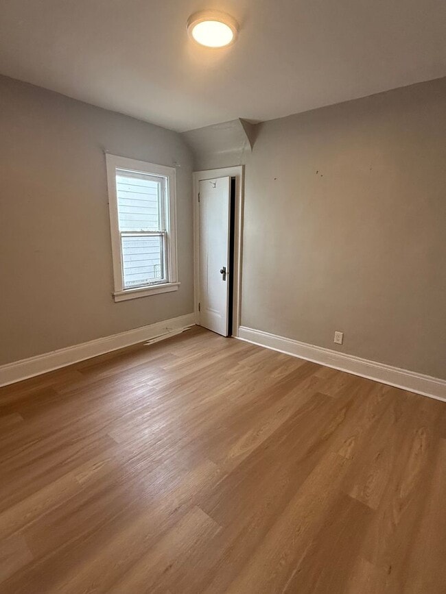 Photo - 5 Bedroom on Cleveland's East Side