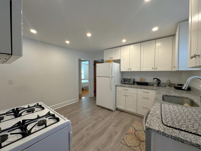 Photo - 15 Grove St Unit 2