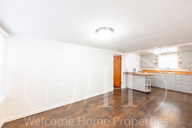 Photo - 310 SE 6th St Unidad 310 1/2 6th