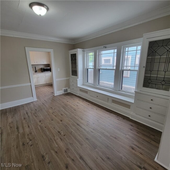 Photo - 2020 Elbur Ave