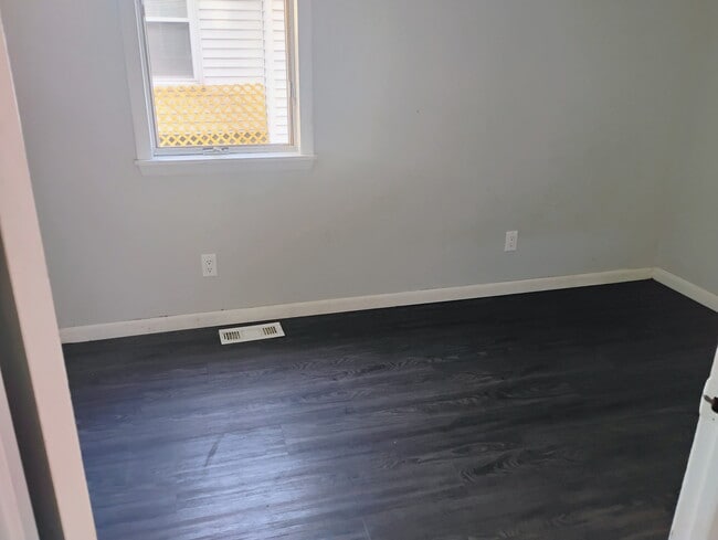 Photo - 1029 Gill St