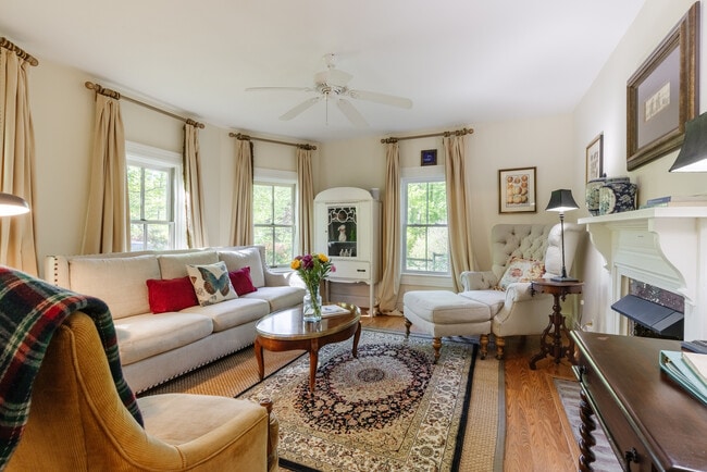 Photo - 520 Esseola Dr