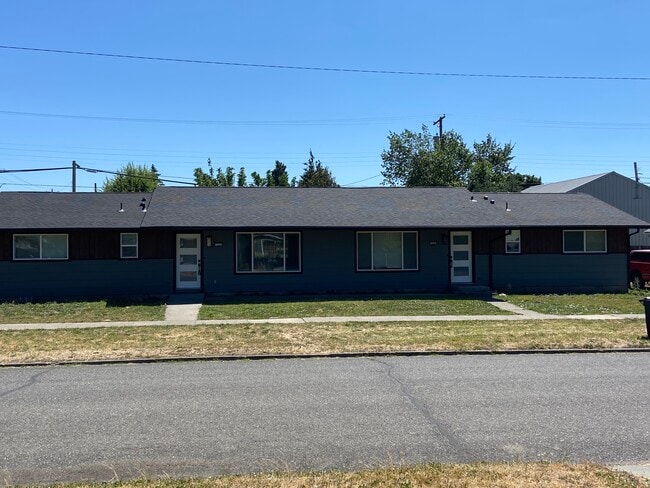 Photo - 228 E Main St