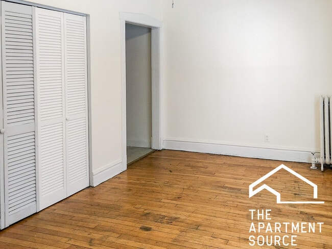 Building Photo - 2890 N Clark St Unit 1