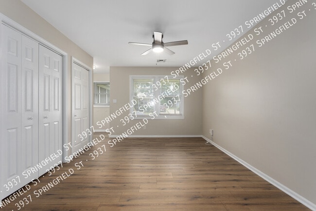 Photo - 3937 Springfield St