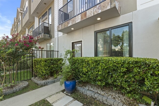 Building Photo - 2300 Union St Unit 2300G Rental