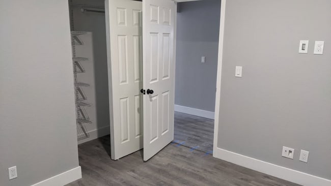 Photo - 3661 McKee Rd