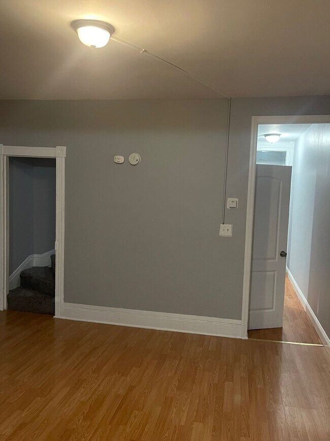 Photo - Three Bedroom One Bathroom Ready For ASAP Move In