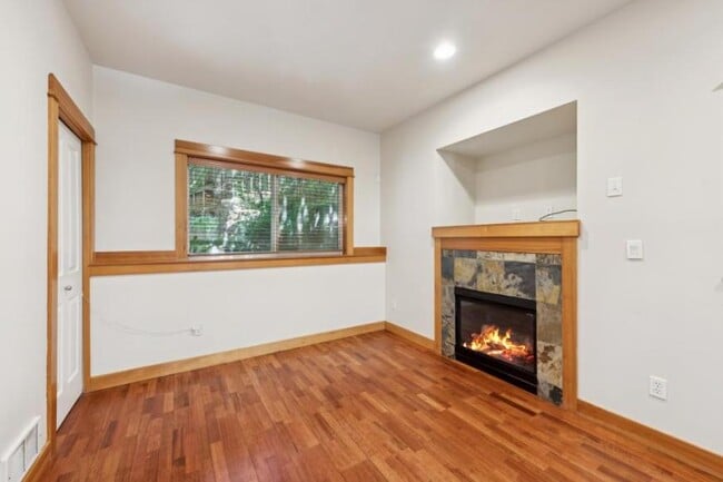 Photo - 2 bedroom in Seattle WA 98122