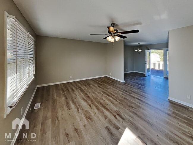 Photo - 2436 Judith Ave