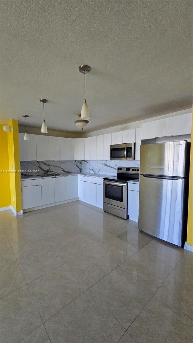 Building Photo - 14830 Naranja Lakes Blvd Unit A4N