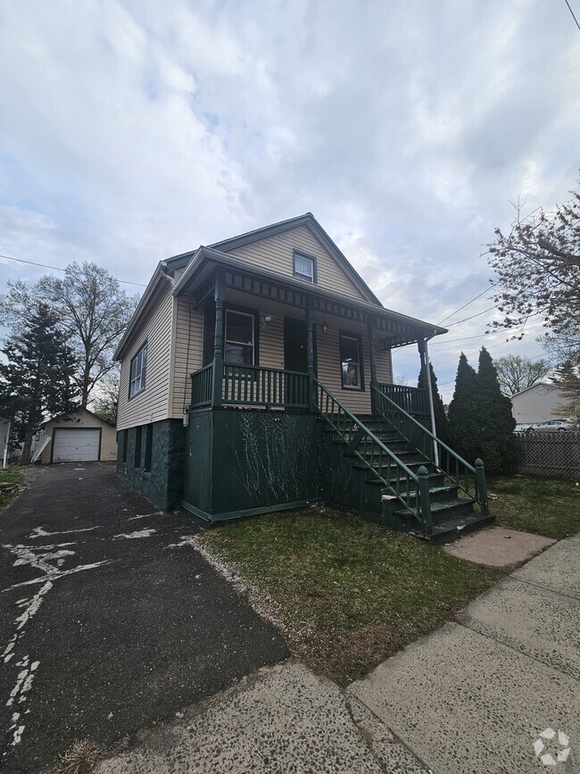 Building Photo - 66 Terrace Ave Rental