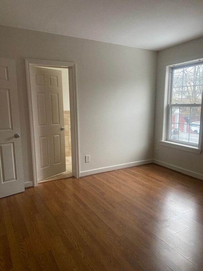 Photo - 2001-2nd floor Unit B