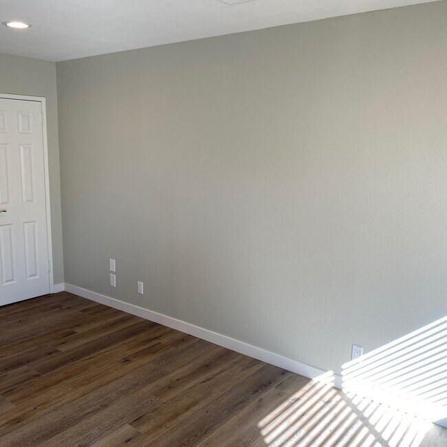 21375 Bear Valley Rd Unit 1