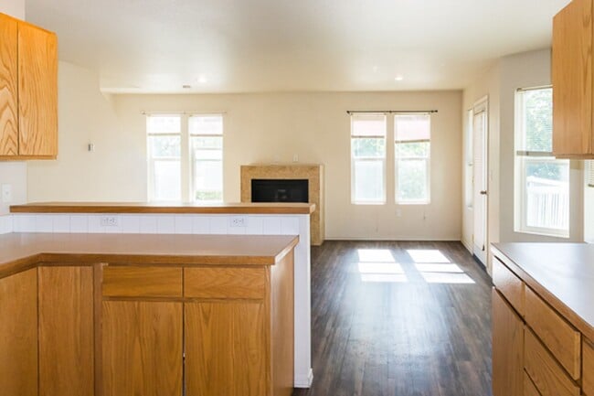 Photo - Garfield Duplex 5 Unit 845
