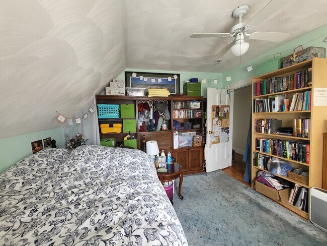 35 Cameron Ave Unit 2