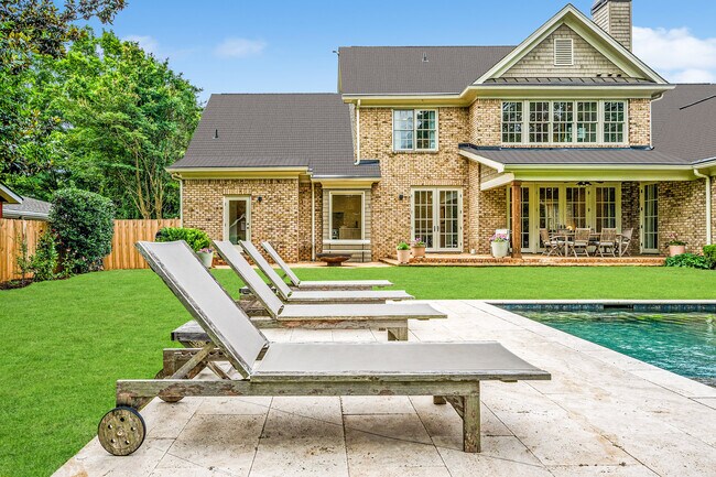 Photo - 1280 Becket Dr NE